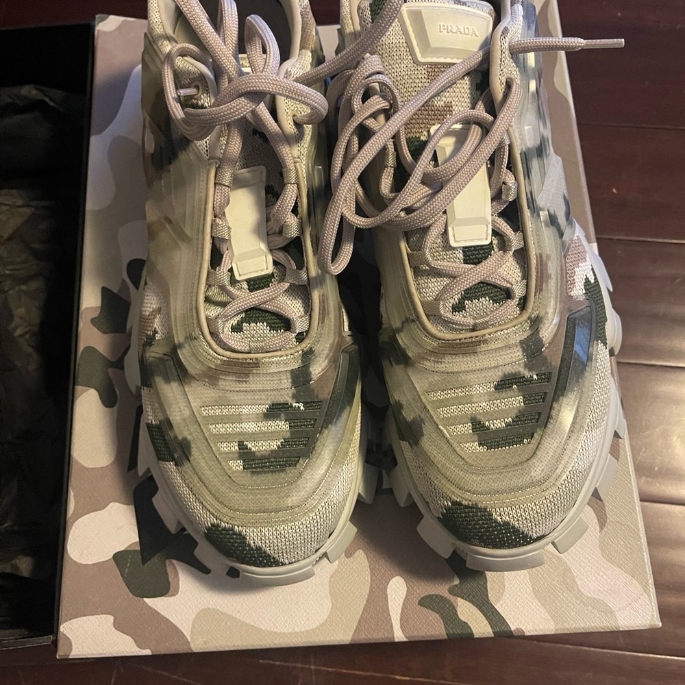 I’m selling my slightly worn Prada cloudburst sneaker. It’s a UK10 - Picture 2 of 7